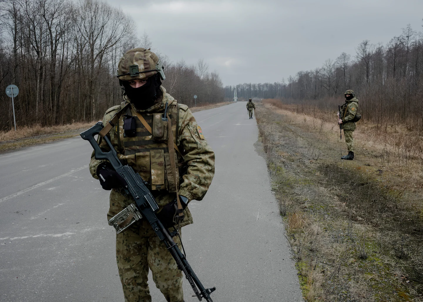 Під глибокою тінню Росії: Білорусь намагається зберегти баланс між Москвою та Заходом